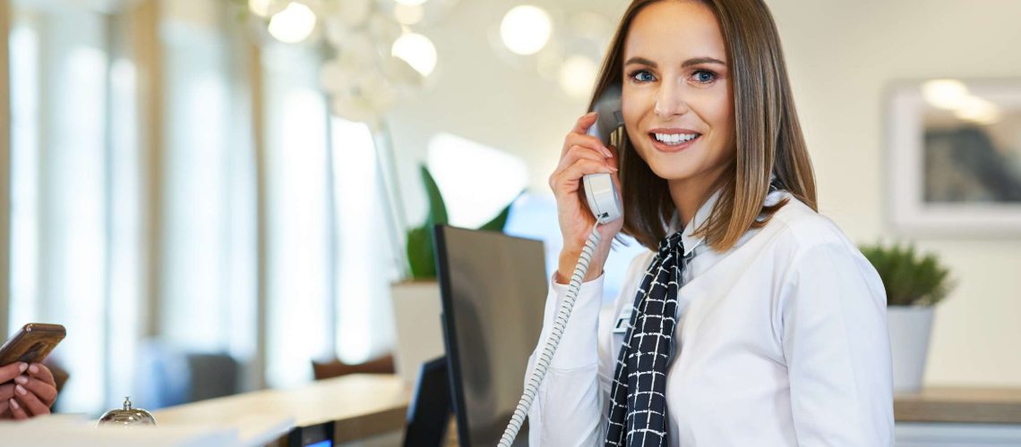 AI Virtual Receptionist vs. Remote vs. Physical Receptionist A Comparison